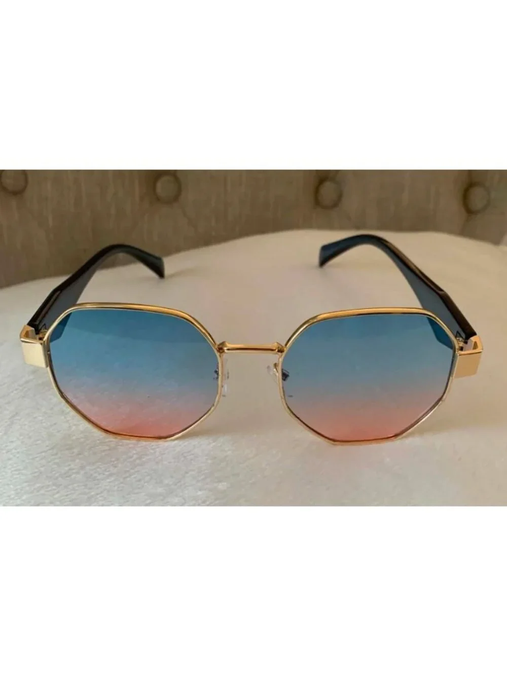 Unisex Vintage Style Octagonal Gold Frame Sunglasses W/ Blue-Pink Gradient Lens